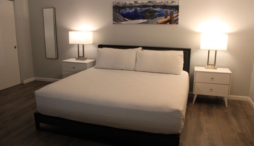 Standard Room, 1 King Bed (King Room)