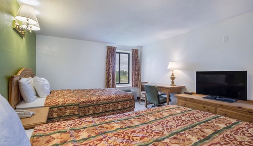 Deluxe Suite, 2 Queen Beds, Non Smoking, Refrigerator & Microwave