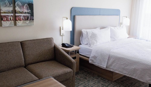 Studio, 1 King Bed, Accessible (Mobility, Hearing, Roll-In Shower)