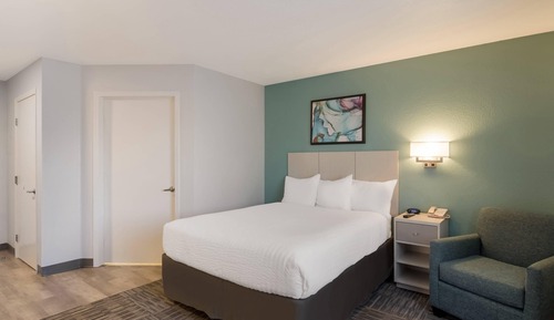 Standard Room, 1 Queen Bed, Non Smoking