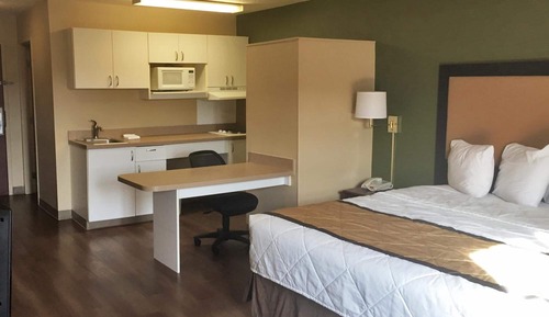 Room, 1 King Bed, Accessible, Non Smoking (Roll-In Shower, Kitchen)