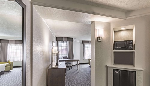 Room, 2 Double Beds, Non Smoking (Tub with Grab Bars)