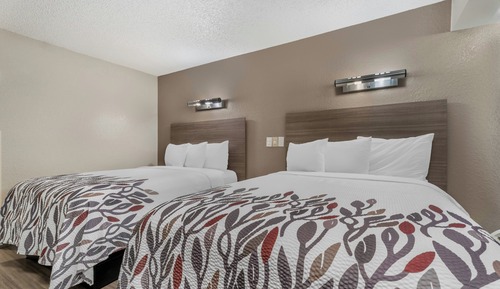 Deluxe Room, 2 Queen Beds, Accessible, Non Smoking (Roll-in Shower)