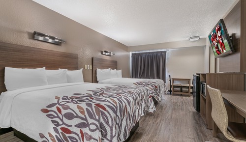 Deluxe Room, 2 Queen Beds, Non Smoking