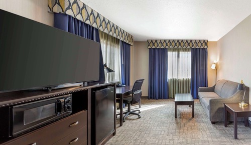 Executive Room, 1 King Bed, Non Smoking, Microwave