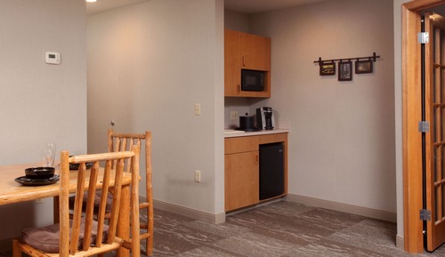 Suite, 1 King Bed with Sofa bed, Non Smoking