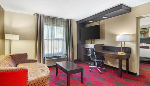 Suite, 1 King Bed, Non Smoking, Hot Tub