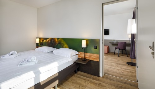 Family Room, Connecting Rooms (Terrace, Air Condition)