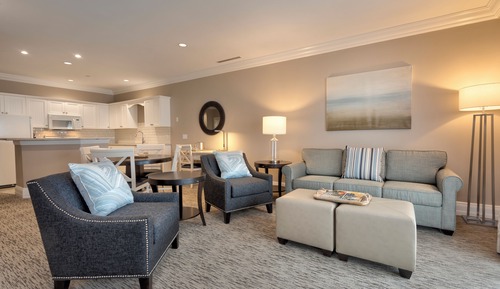 Suite, Lake View (Specialty)