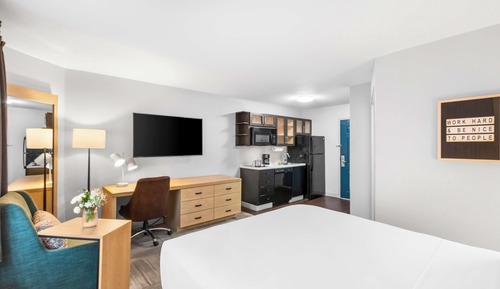 Studio, 1 King Bed