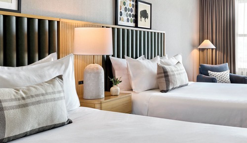 Deluxe Room, 2 Queen Beds (Classic)