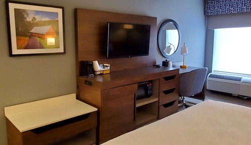 Deluxe, One King Bed, Non-Smoking
