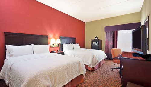 Two queens whirlpool nonsmoking