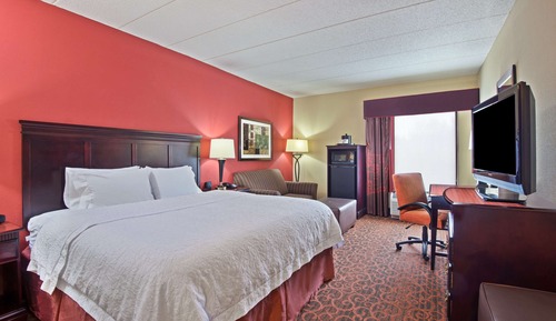 One king whirlpool nonsmoking