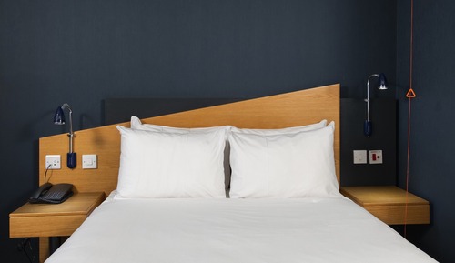 Standard Room, 1 Double Bed, Accessible (with Free Hot Breakfast)