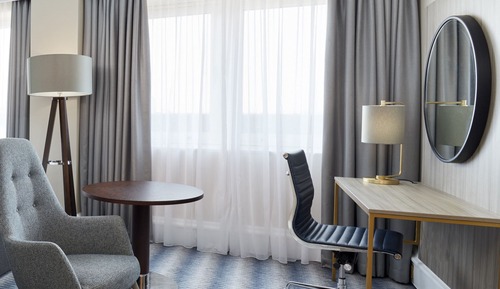 Standard Room, 1 King Bed