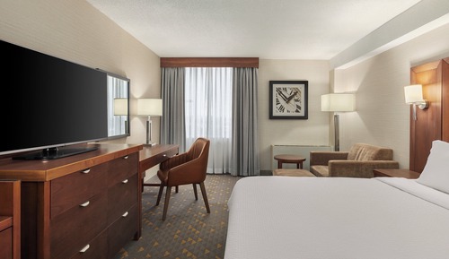 Standard Room, 1 King Bed (Walk-In Shower)