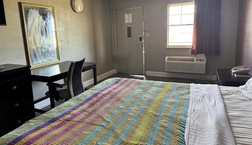 Room, 1 King Bed, Non Smoking