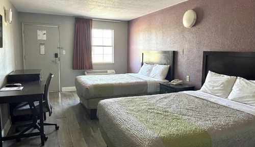 Room, 2 Queen Beds, Smoking
