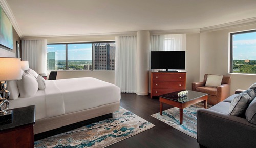 Executive Suite, 1 King Bed with Sofa bed, River View