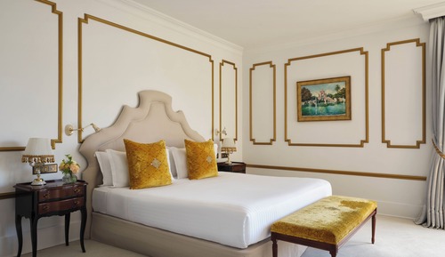 Suite, 2 Bedrooms (Art)