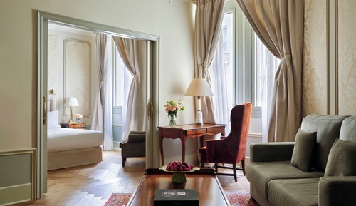 Deluxe Suite