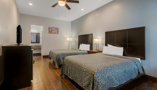 Room, 2 Queen Beds, Accessible, Non Smoking