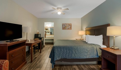 Standard Room, 1 King Bed, Non Smoking