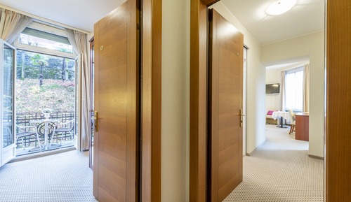 Family Room (Comfort)