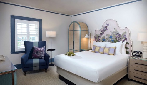 Clubhouse Parlor King