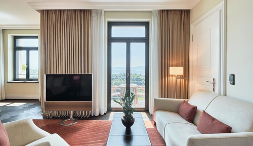 Junior Suite Deluxe, Alps/ Zurichsee View, Balcony, Whirlpool, Spa Access (12 years+)