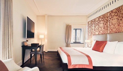 Grand Suite, Panoramic Rooftop, Livingroom, Fireplace, Sauna, Butler, Spa Access (12 years+)