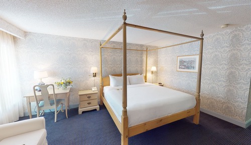 Deluxe Room, 1 King Bed