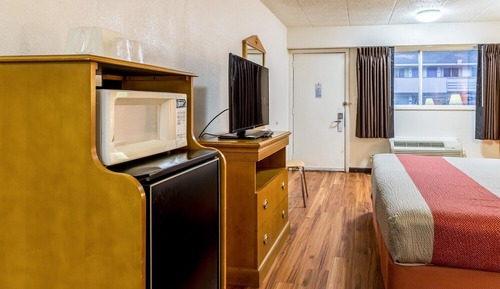 Standard Room, 1 King Bed, Non Smoking