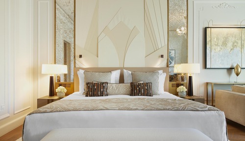 Deluxe room - City or Patio view