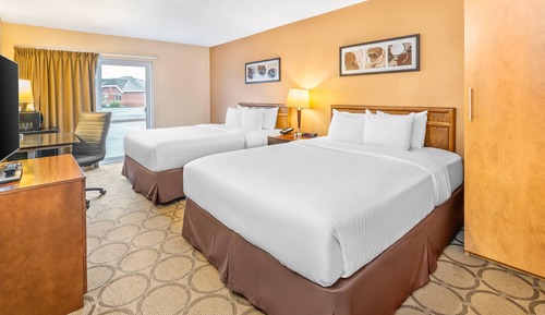 Room, 2 Queen Beds, Non Smoking (Upgrade)