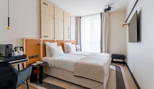 Twin Room - Complimentary soft minibar,courtesy tray, Chromecast and digital press