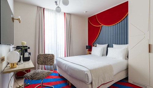 Double Room - Complimentary soft minibar,courtesy tray, Chromecast and digital press