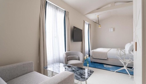Executive Family Room, 2 Bedrooms,complimentary soft minibar,courtesy tray,Chromecast, digital press