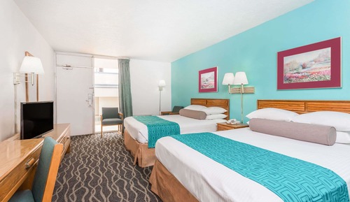 Double Room, 2 Double Beds