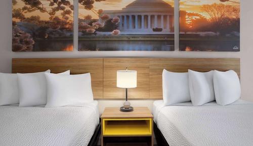 Deluxe Room, 2 Double Beds, Smoking