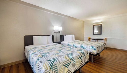 Deluxe Room, Multiple Beds, Non Smoking, Refrigerator & Microwave