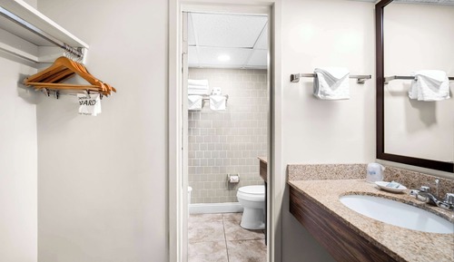 Standard Room, 1 Queen Bed, Non Smoking