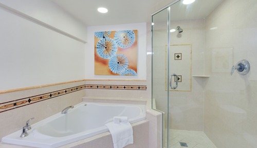 Signature Gulf View Two Queen Beds Double Balcony