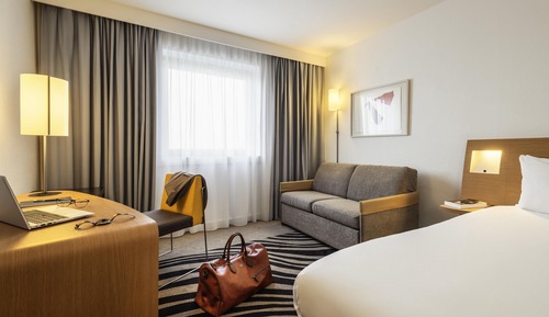 Classic Room, 1 Queen Bed, Accessible