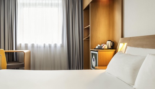 Classic Room, 1 Queen Bed, Accessible