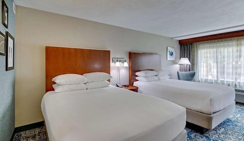 Deluxe Room, 2 Queen Beds, Non Smoking