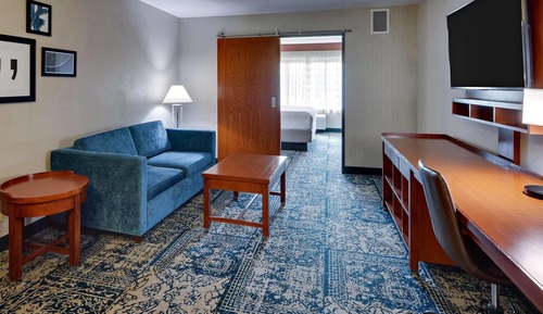 Suite, 1 King Bed, Non Smoking