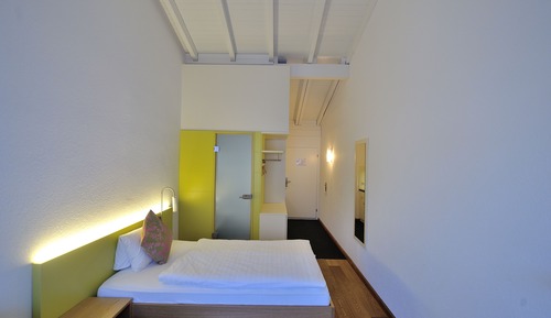 Single Room Lifestyle
