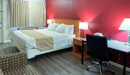 Standard Room, 1 King Bed, Non Smoking